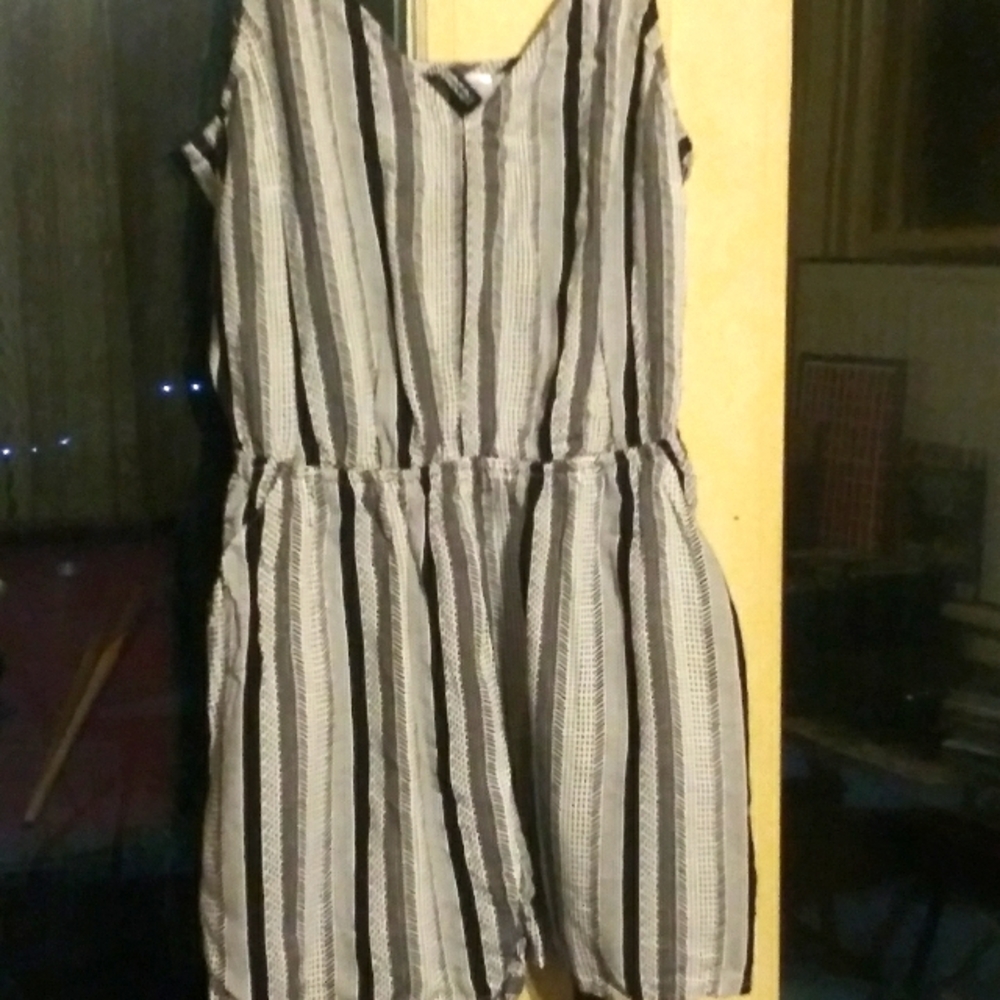 Black n white stripe romper